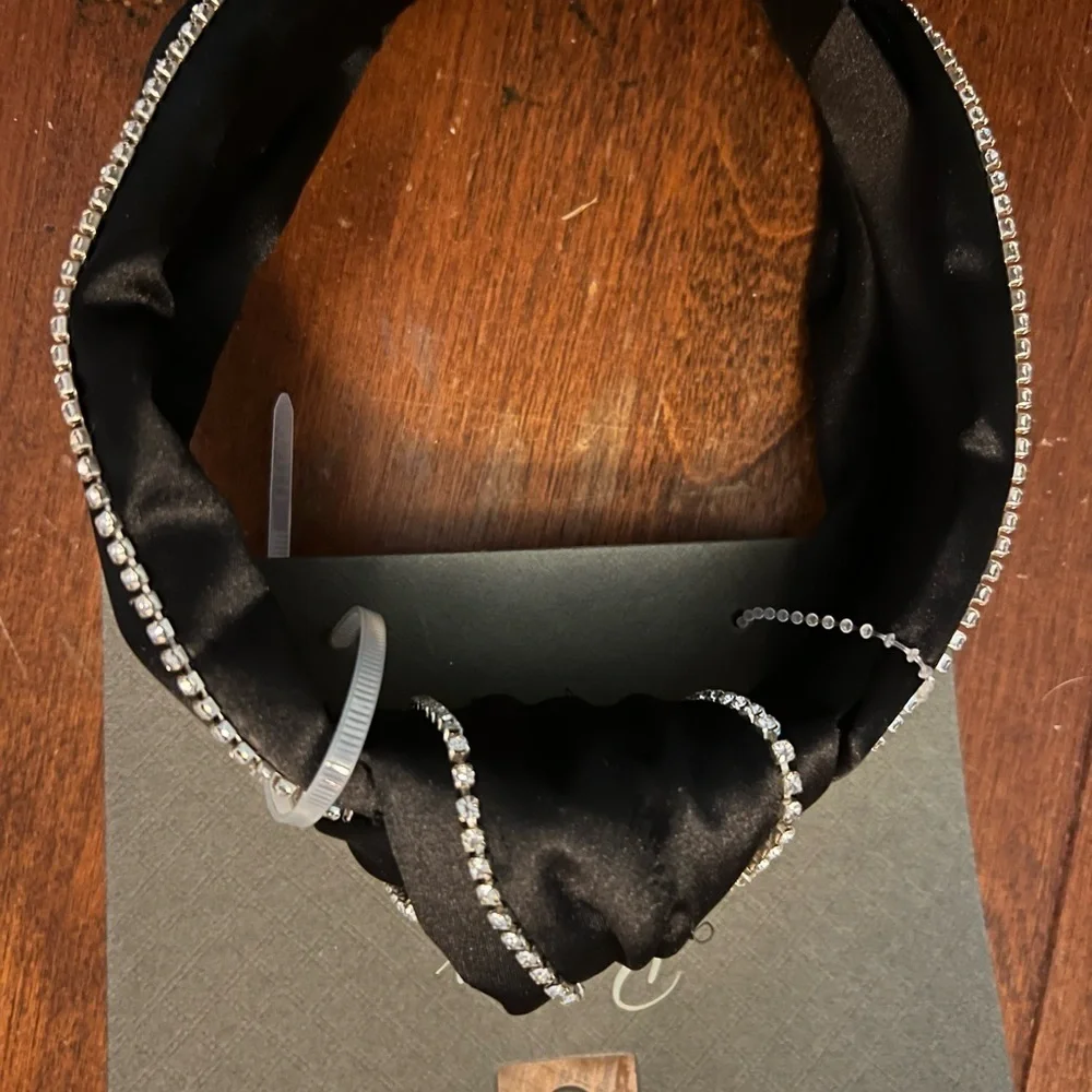 Nordstrom Black and Silver Hair Accessory
